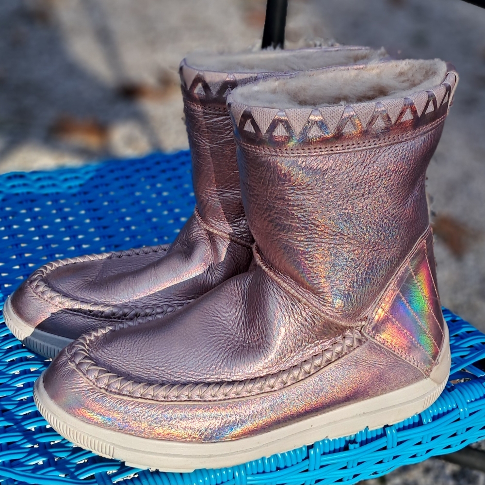 Pink Manitobah Mukluk Boots Size 10 - Picture 11 of 11